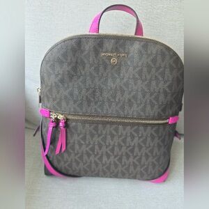 NWOT MICHAEL Michael Kors Medium Dallas
Slim Backpack